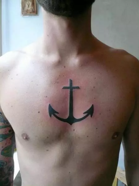 Anchor Tattoo: valè a nan tatoo ak desen, tatoo pou ti fi ak pou gason, tatoo sou men ak janm, sou dwèt la ak sou ponyèt la, sou pwatrin lan ak nan lòt zòn 14162_33