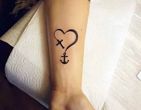 Kotvové tetovanie: Hodnota tetovanie a náčrtky, tetovanie pre dievčatá a pre mužov, tetovanie na ruke a nohu, na prst a na zápästí, na hrudi av iných zónach 14162_34