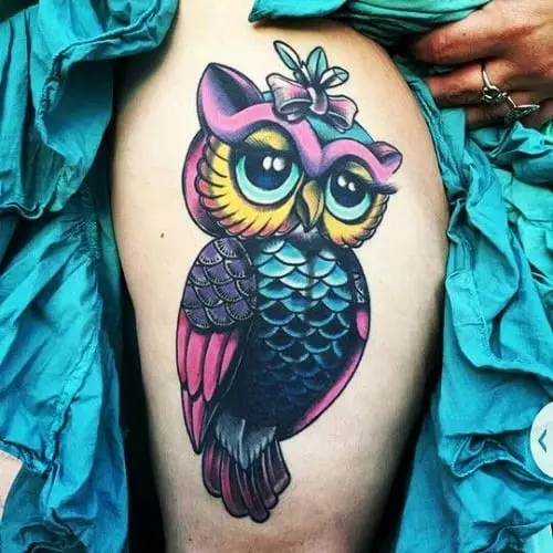 Tattoo ine owls yevasikana (48 photos): kukosha, ma tattoos paruoko uye ruoko, kumashure uye pagumbo uye mune dzimwe nzvimbo, mienzaniso yematanho 14164_8