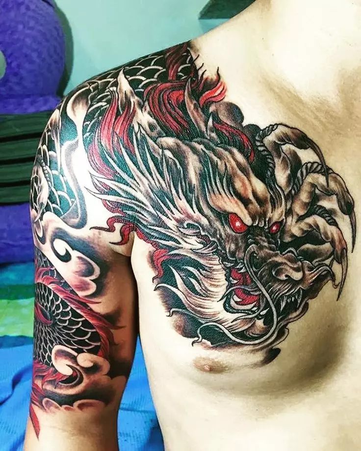 Татуировка с японската Дракона: скици и стойността на татуировки в стила на Япония, ръкав на ръка и татуировка на рамото, на лопата и на гърдите, в подножието и в други зони 14174_18