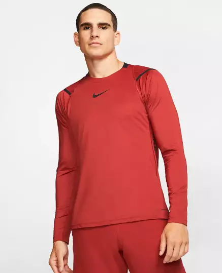 Nike Thermal Underwear: Manuell omsättning för fotboll, baby och kvinnors modeller. Tronoski och Thermoshten, Terlamocraft och andra arter, valfrihet och bär 1417_16