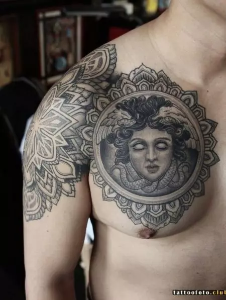 纹身“medusa gorgon”（55张照片）：纹身和素描的价值，纹身在手上和胸部，脚下和其他领域，男女选择 14194_53