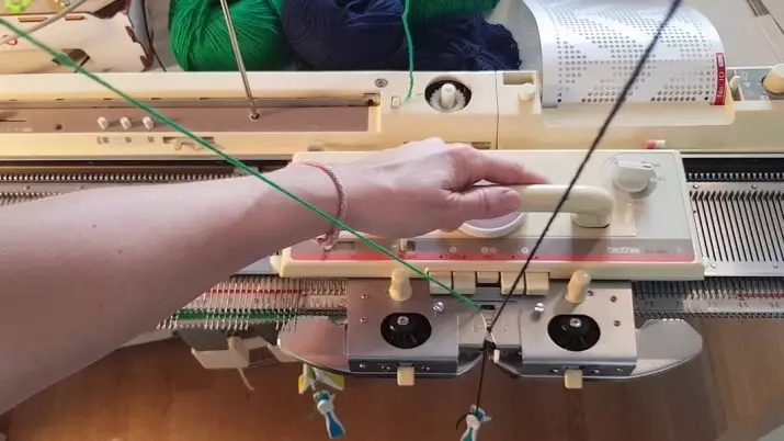 màquines de teixir (44 fotos): una opció per teixir la casa de màquines manuals i automàtiques. Altres i altres per a ús a la llar 14205_10
