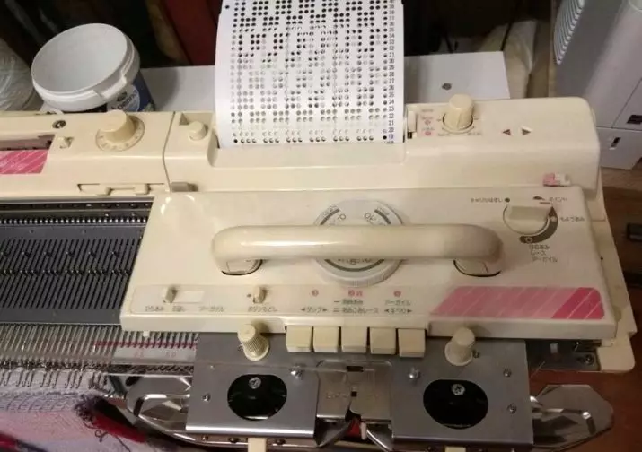 màquines de teixir (44 fotos): una opció per teixir la casa de màquines manuals i automàtiques. Altres i altres per a ús a la llar 14205_15