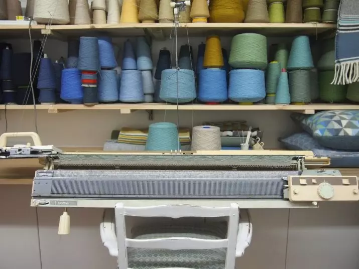 màquines de teixir (44 fotos): una opció per teixir la casa de màquines manuals i automàtiques. Altres i altres per a ús a la llar 14205_37