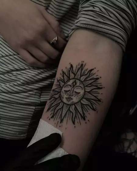 纹身“黑色太阳”：纹身从斯拉夫和凯尔茨的价值，肘部，胸部，肩部，膝盖和男性和女孩的其他地区的草图 14209_21