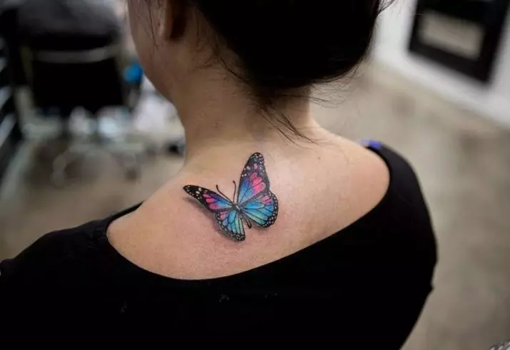 Tetování s motýly pro dívky (56 fotek): Hodnota tetování na ruce a na zápěstí, na dolní části zad a na krku, na noze a na žaludku, na zádech a v jiných oblastech, skici 14214_18