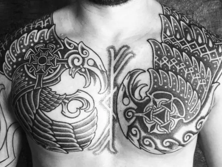 Tattoo Vikings (55 Fotoen): Viking Tattooen Wäert. Tattoo op d'Schëller, Ärmelen op Hänn fir Männer an Tattoo op der Ënneraarm, op der Récksäiten 14249_53