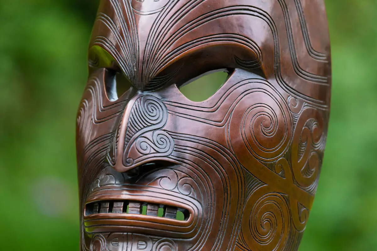 Maori tatovering (36 billeder): mænds tatoveringer på hånden og deres betydning, skitser, kvinders tatovering i stammen af ​​stammen, symbolvurdering 14254_5