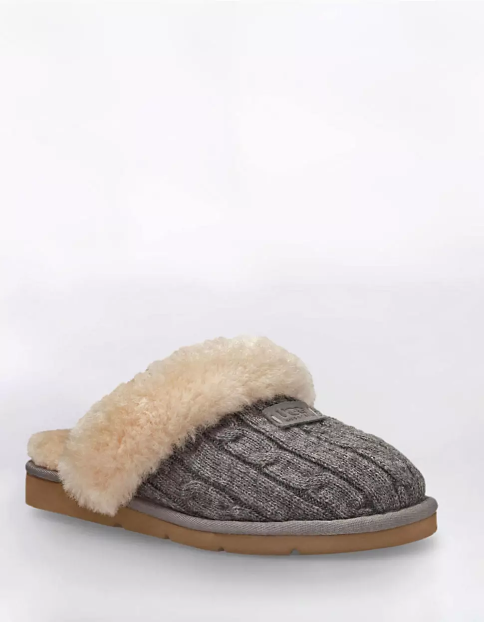 Gebreide slippers (72 foto's): Modellen voor kinderen en vrouwen op de zool, mooie en eenvoudige kamer slippers - sneakers, japans, van vierkanten 14259_68