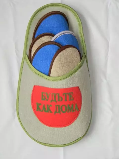 Indoor slipper (88 mafoto): Vakadzi bhuruu uye dema mhando dzeimba, gore idzva uye nevashanyi, kutonhorera kubva kune shamwari dzezzzy 14262_22