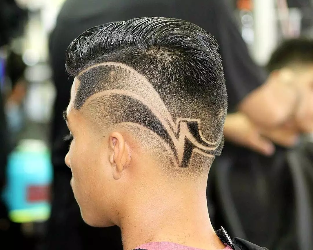 Rambut Tattoo (87 foto): Gagasan untuk anak laki-laki, perempuan dan laki-laki. Petir pada rambut dan web, pilihan lain untuk anak-anak dan potongan rambut dewasa 14270_4