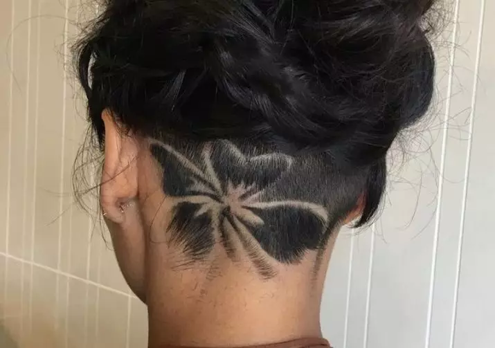 Тетоважа на косата (87 фотографии): идеи за момчиња, девојки и мажи. Молња на коса и веб, други опции за деца и фризури за возрасни 14270_54