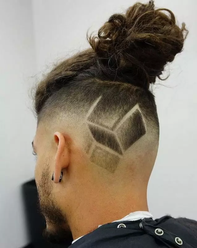 Rambut Tattoo (87 foto): Gagasan untuk anak laki-laki, perempuan dan laki-laki. Petir pada rambut dan web, pilihan lain untuk anak-anak dan potongan rambut dewasa 14270_57