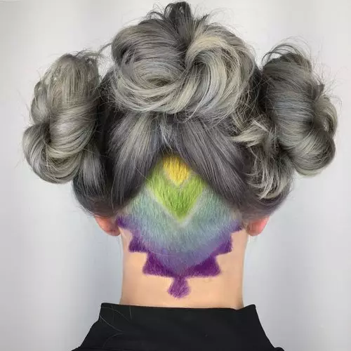 Hiusten tatuointi (87 kuvaa): ideoita pojille, tytöille ja miehille. Lightning hiukset ja web, muut vaihtoehdot lapsille ja aikuisille hiustenleikkuja 14270_78