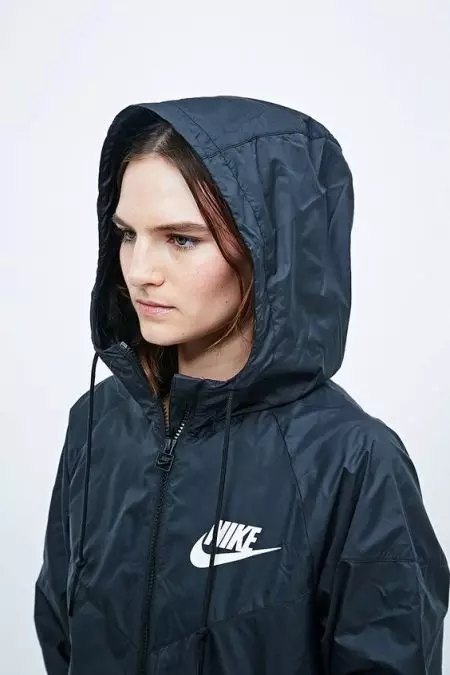 Windbreaker för att springa (38 foton): I regnet 14294_26