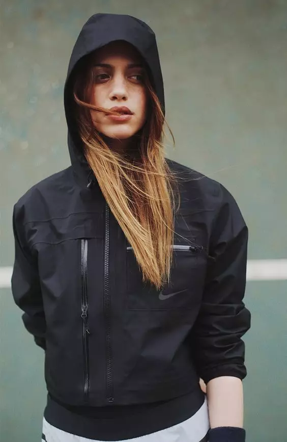 WindBreaker գործարկման համար (38 լուսանկար). Անձրեւի մեջ 14294_37