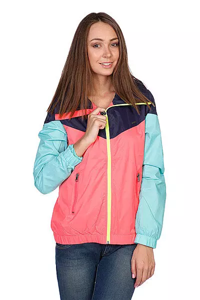 Windbreakers (28 fotoj): Por aŭtuno, printempo kaj somero 2021, kun kiu portanta 14299_19