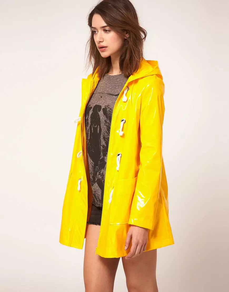 美麗的raincoat（92張照片）：女性的美麗雨衣，雨衣 14301_25