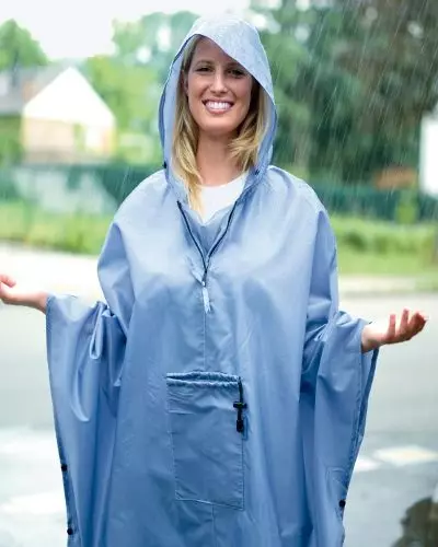 美麗的raincoat（92張照片）：女性的美麗雨衣，雨衣 14301_44