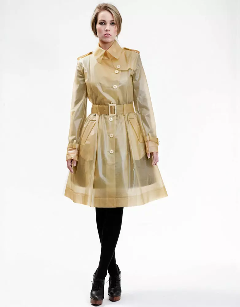 美麗的raincoat（92張照片）：女性的美麗雨衣，雨衣 14301_45