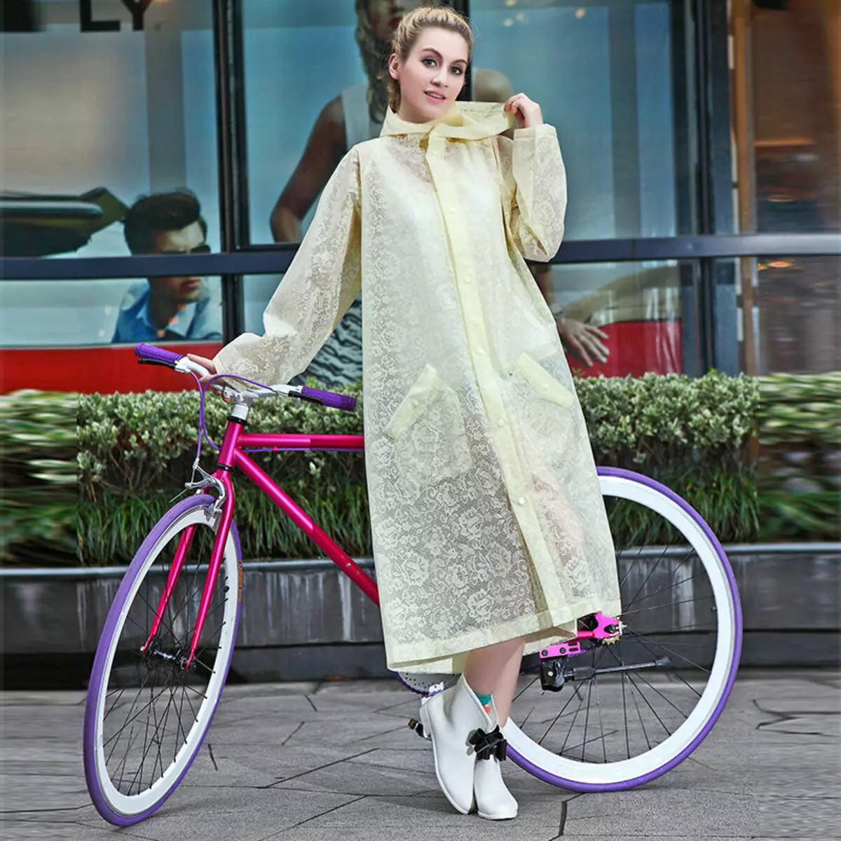 Raincoat transparente (36 fotos): modelos de lóstrego de mulleres de moda 14305_11