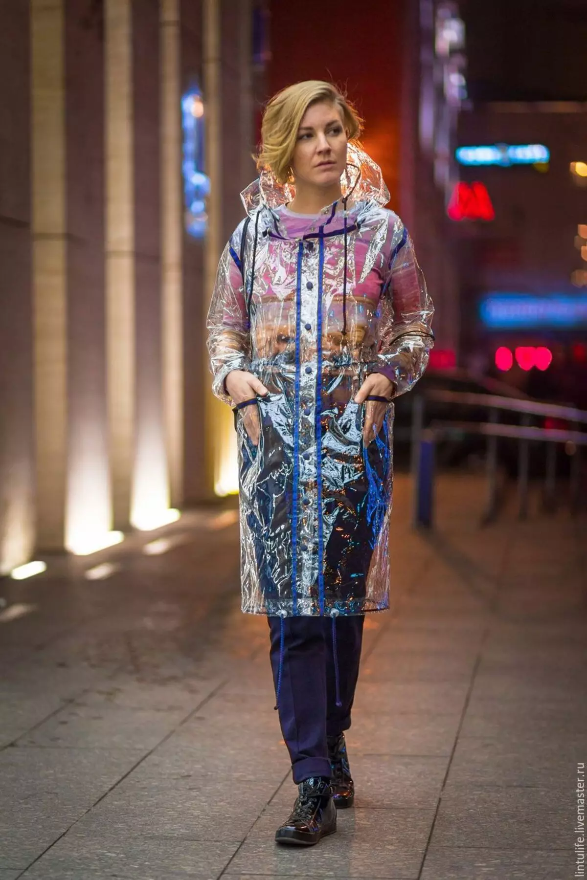 透明雨衣（36张照片）：时尚女性的闪电型号 14305_12