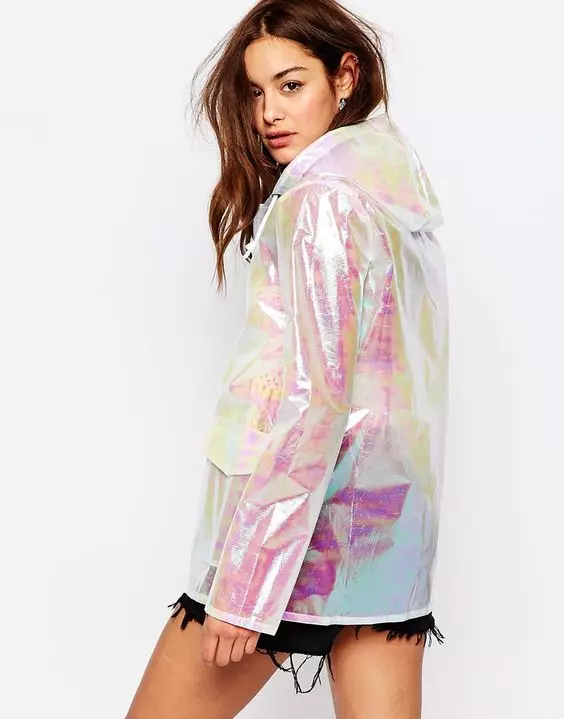 Transparent raincoat (36 mga larawan): fashionable women's lightning models 14305_22