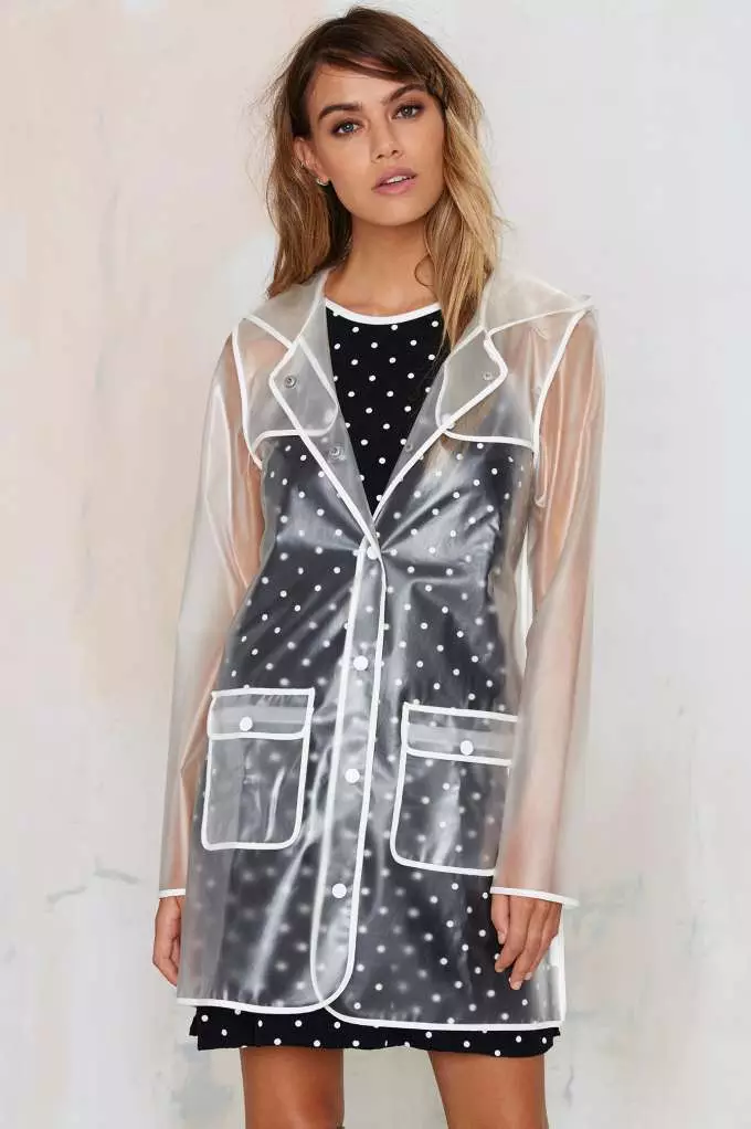 Transparent raincoat (36 mga larawan): fashionable women's lightning models 14305_24