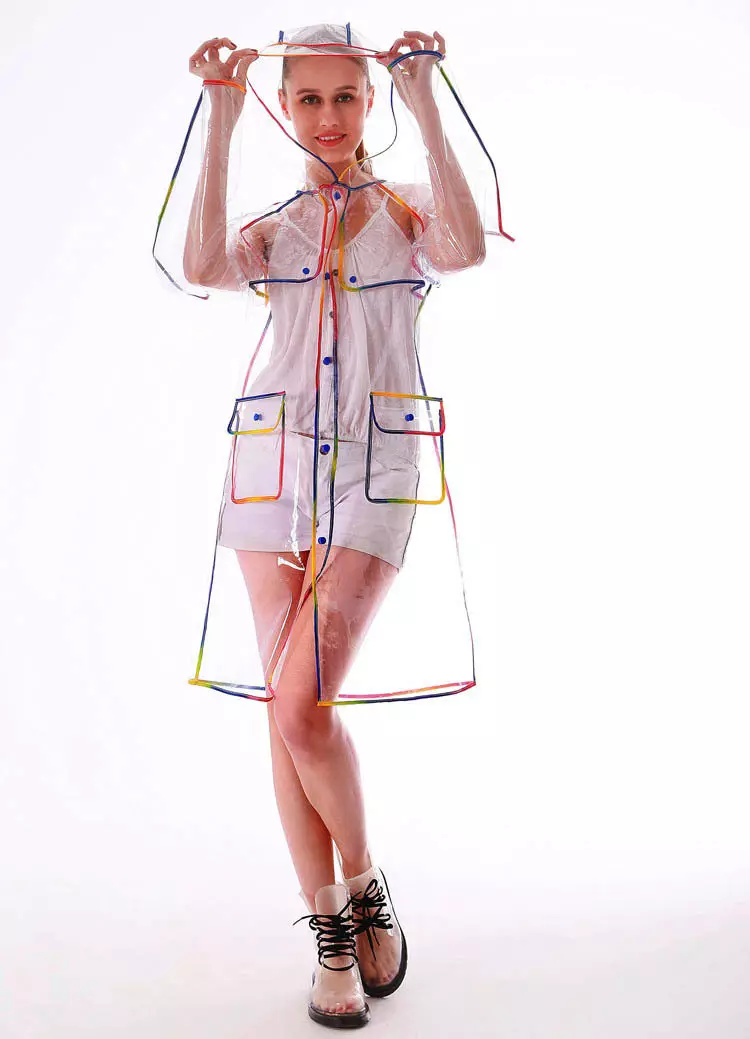 Transparent raincoat (36 mga larawan): fashionable women's lightning models 14305_25