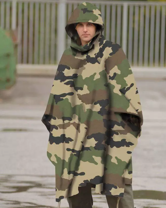 Poncho Raincoat (30 foto): protezione dell'umidità del poncho del mantello, da un mantello che è 14313_14