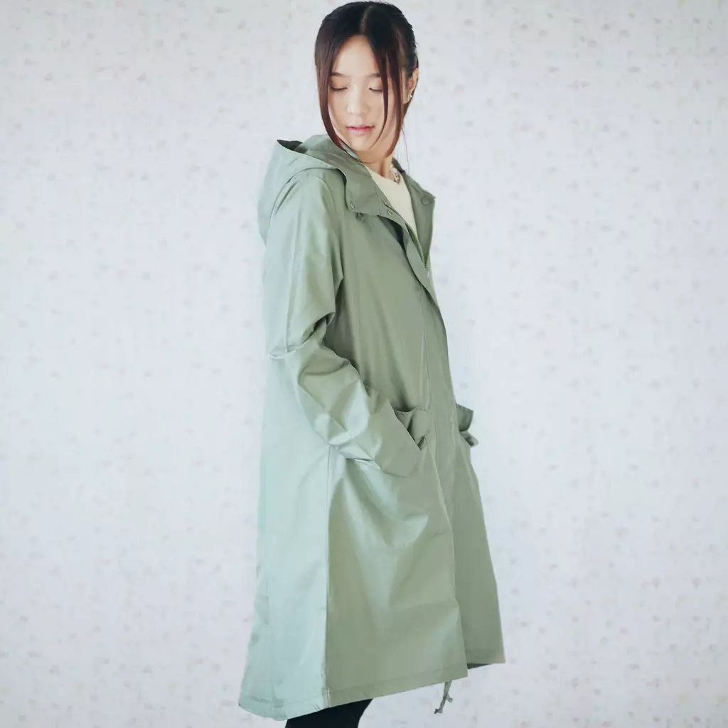 poncho raincoat (30 photos): Cloak Cape ໄຕປ້ອງກັນຄວາມຊື້ນຈາກ cloak ວ່າເປັນ 14313_28