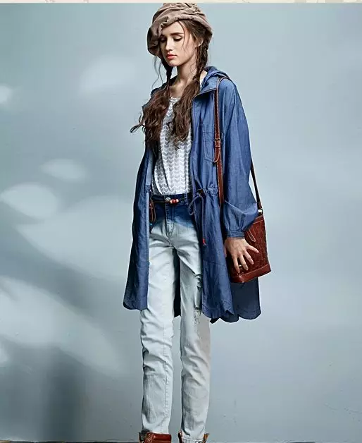 Denim Cloak (63 fotografij): Kaj nositi ženski plašč denim, dolga, za nosečnice 14336_3