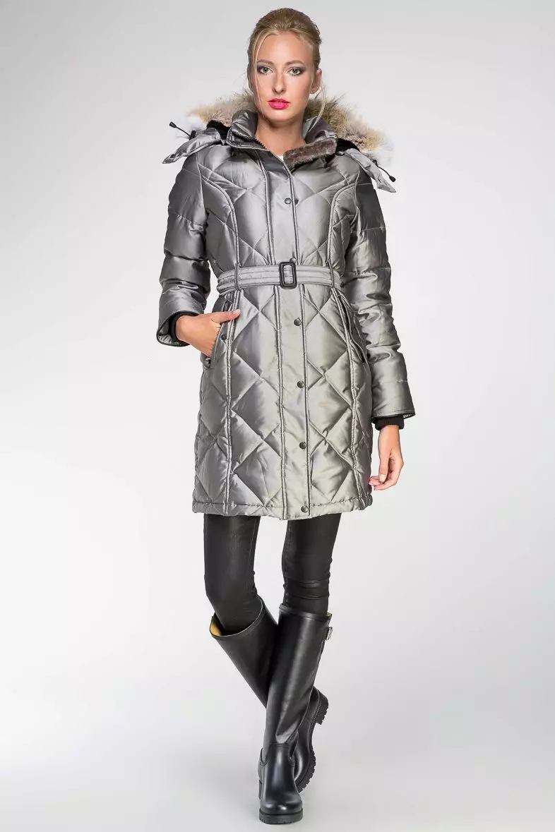 Дамски пухени якета 2021 (41 снимки): Зима, финландски, шведски и канадските модели 14339_18