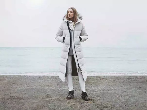 महिलाओं के नीचे जैकेट 2021 (41 फोटो): शीतकालीन, फिनिश, स्वीडिश और कनाडाई मॉडल 14339_40