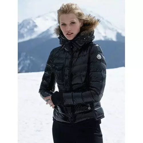 Montcler Down Jackets (54 լուսանկար). Կանանց մոդելներ, ակնարկներ, բաճկոնի jumpsuit 14343_8