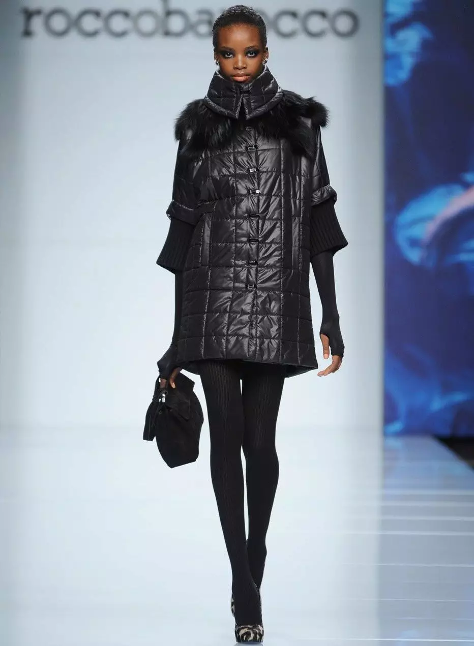 Couro para baixo jaqueta (46 fotos): jaquetas de couro feminino com pele de pele preta, modelo com capuz 14352_21