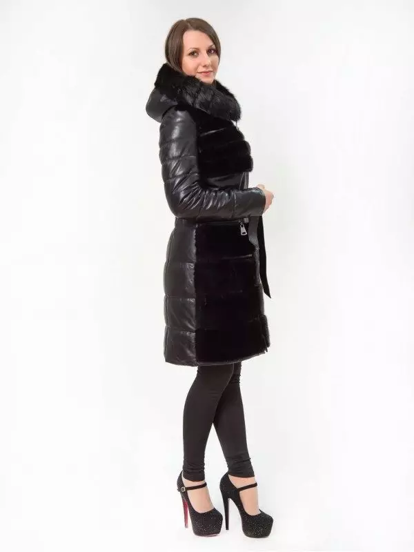 Couro para baixo jaqueta (46 fotos): jaquetas de couro feminino com pele de pele preta, modelo com capuz 14352_23