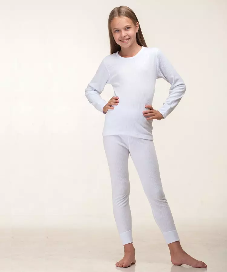 Термин Долна облека за девојки: Изберете термониги за адолесценти 12 години, преглед на термохатците за деца 2 и 3, 5 и 8 години, предности и лоши производи 1436_18