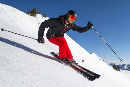 Mtforce Ski Suit: Arvustused (25 fotot): mida nad ütlevad brändi suusafoorumite kvaliteedi kohta 14377_8