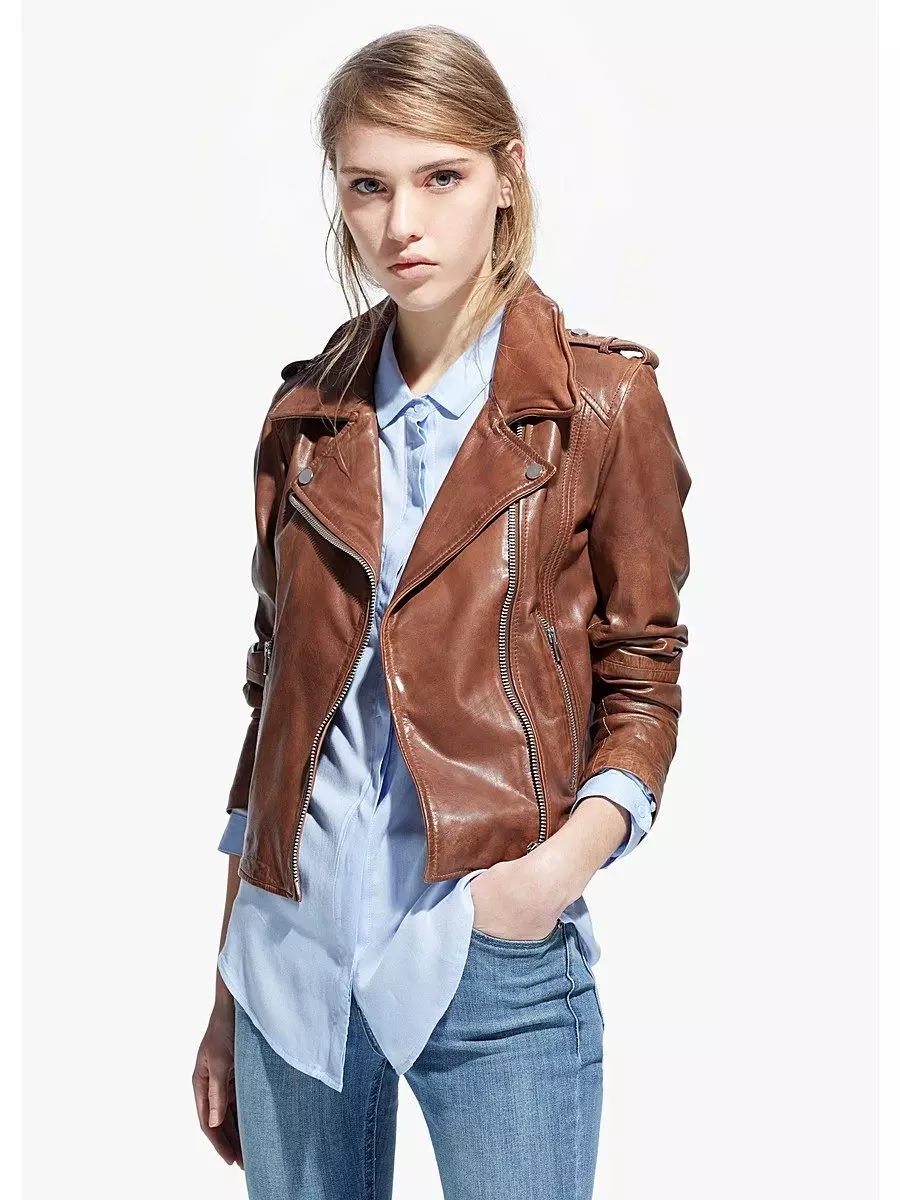 Brown leather jacket (49 mga larawan): Ano ang magsuot ng brown jackets ng mga kababaihan 14382_24