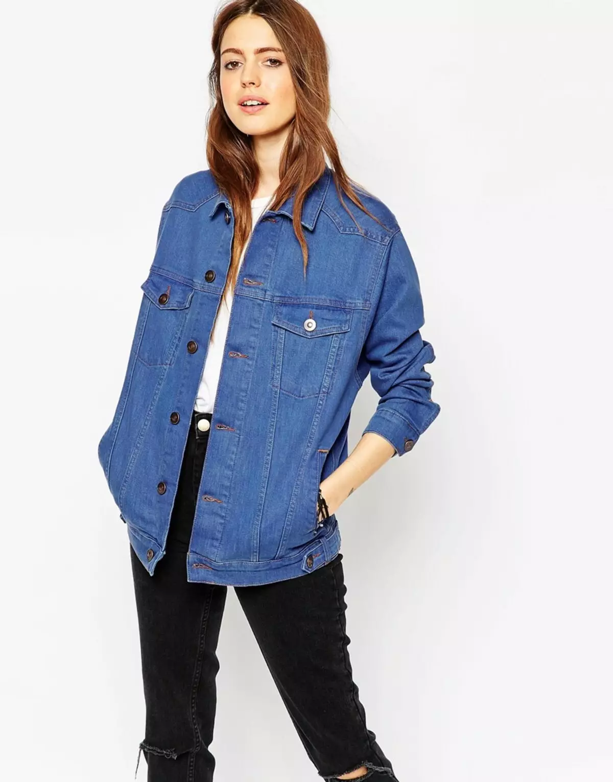 En udvidet Women's Denim Jacket (45 billeder): Hvad skal man bære og hvordan man læner jeans 14388_10