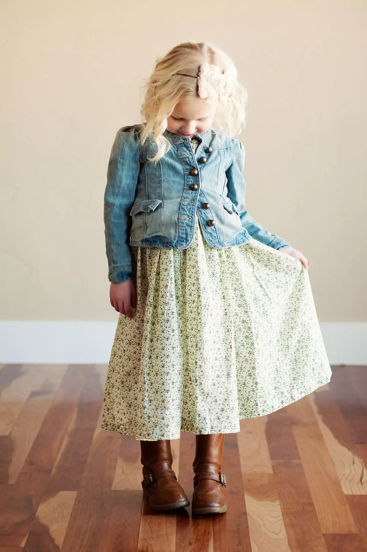 Jaqueta Denim infantil para uma menina (49) Foto: O que vestir, padrões de jeans antigos 14394_14