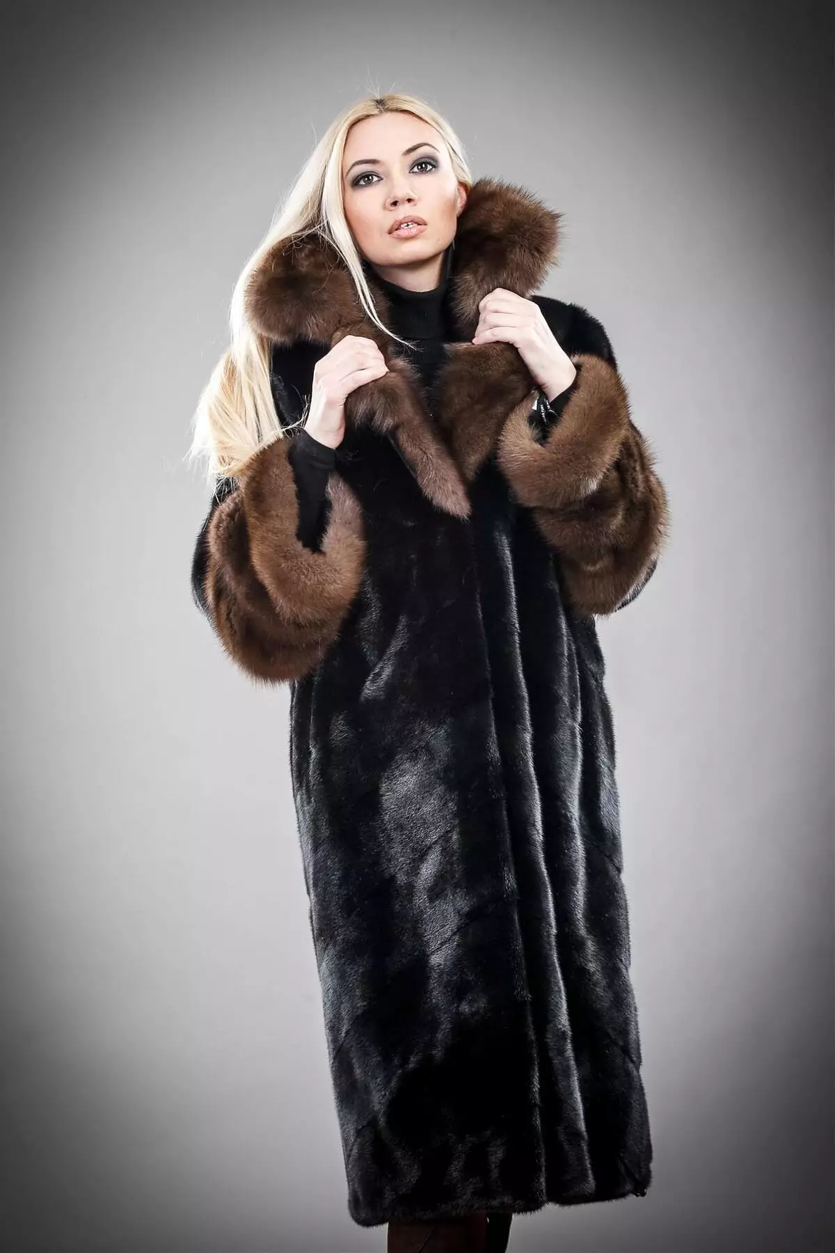 Mink Fur Coat miaraka amin'ny sabatra (sary 56): miaraka amin'ny fehin-kibo, akanjo volom-borona, maivana 14410_12