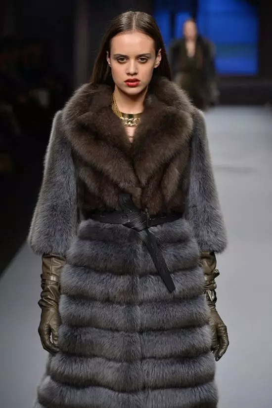 Mink Fur Coat med Sableness (56 bilder): Med en Sable Collar, Mink Fur Coat med en Sobular Finish, Light 14410_23