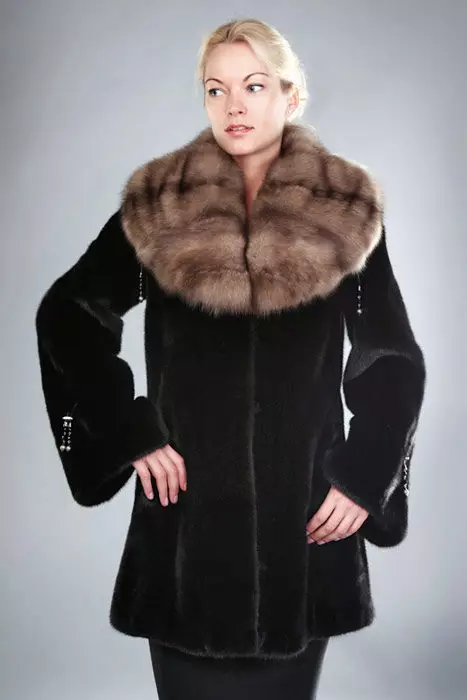 Mink Fur Coat med Sableness (56 bilder): Med en Sable Collar, Mink Fur Coat med en Sobular Finish, Light 14410_27
