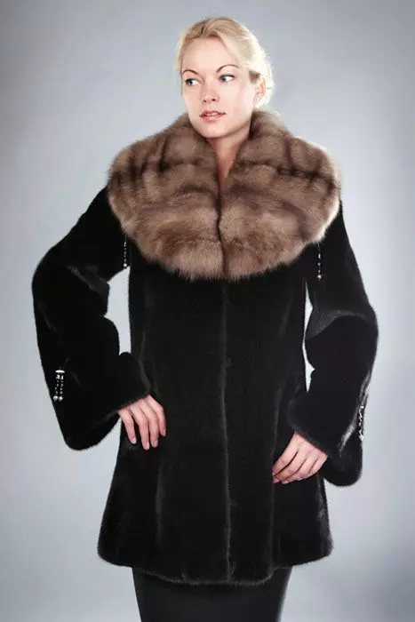 Mink Fur Coat miaraka amin'ny sabatra (sary 56): miaraka amin'ny fehin-kibo, akanjo volom-borona, maivana 14410_27