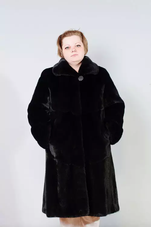 Furies de piel de visón (85 fotos): desde el visón escandinavo, modelos largos para mujeres completas 14413_41