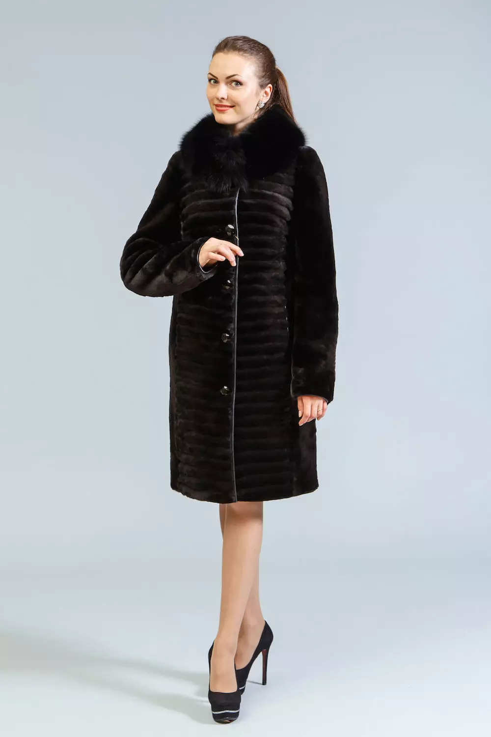 Mink town fur coat (34 mga larawan): modelo 14414_24