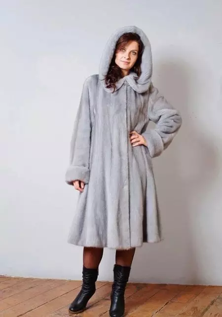 Light Mink kožešinový kabát (55 fotek): Světle hnědý norkový kožešinový kabát, lehké ořechy barvy, recenze 14419_13